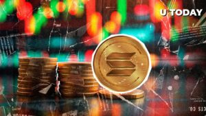Solana (سمت چپ) با وجود تغییر حجم 36 ٪ ، سطح مقاومت کلیدی را نقض می کند
